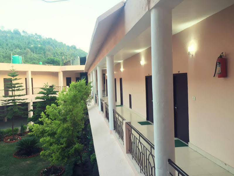 Kanara Hotel Bhīm Tāl Exterior foto